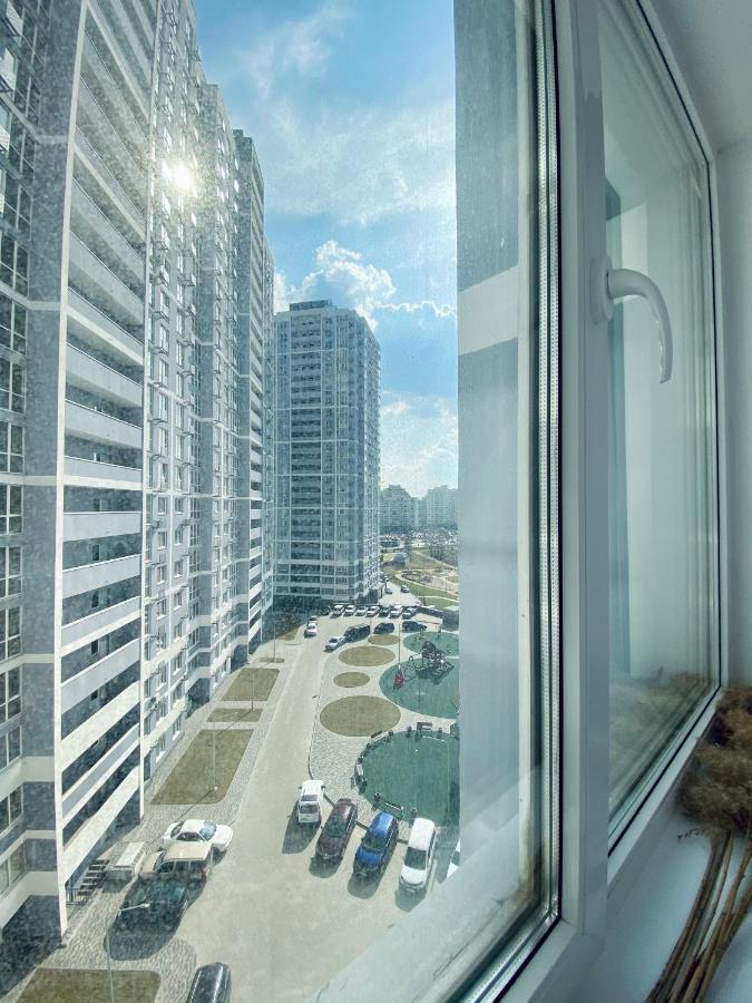 Myfreedom Апартаменти Метро Харківська Kiev Exterior foto