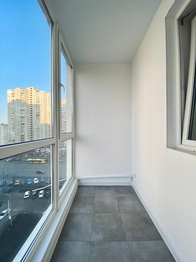 Myfreedom Апартаменти Метро Харківська Kiev Exterior foto